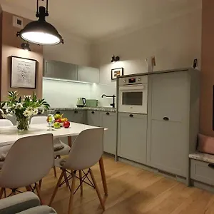  Apartament Hill